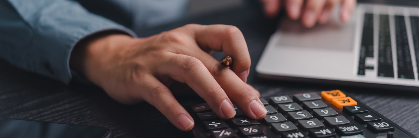 Top 6 benefits of outsourcing accounting services for small businesses