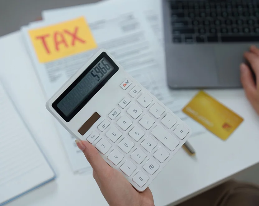 How do online bookkeeping services support tax preparation and compliance