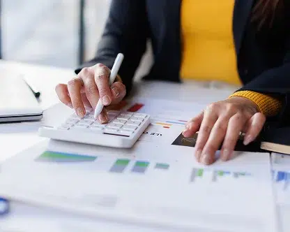 What are the key metrics a business should get from bookkeeping services to make decisions