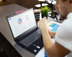 How can small businesses measure ROI from using outsourced bookkeeping services