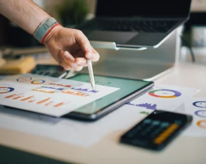 What are the cost models for outsourced bookkeeping and which suits your budget