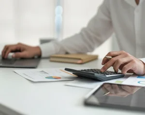 How Controller Oversight Changes the Way You Manage Accounts Receivable