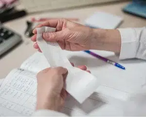 How Do Online Bookkeeping Services Handle Receipts and Expense Documentation