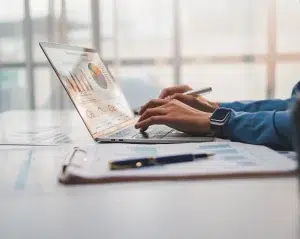 How to Handle Bookkeeping for a Business With Seasonal Revenue