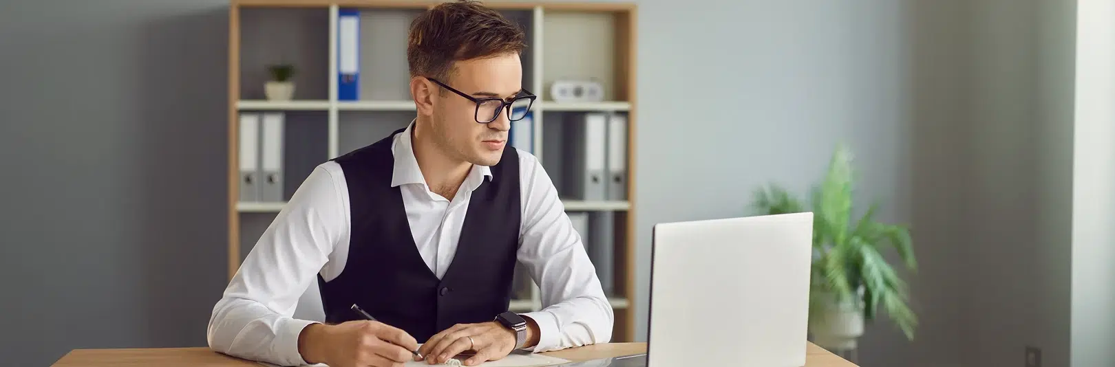 A Beginner's Guide to Startup Bookkeeping in 2026
